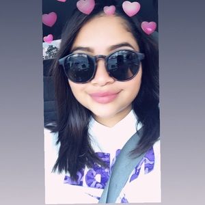 Meet your Posher, Gabriela